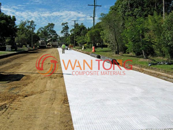Construction of geogrid composite geotextile