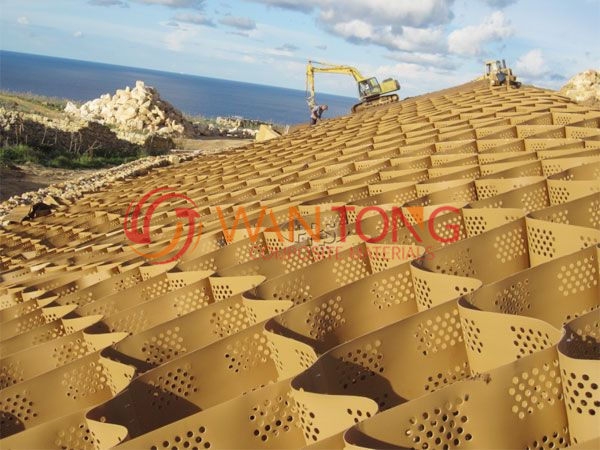 Geocell construction