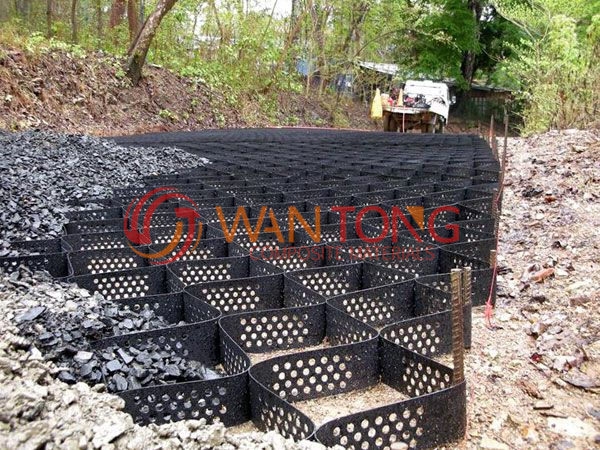 Geocell construction